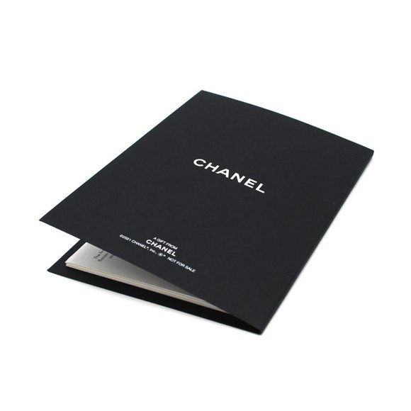 CHANEL No 5 In The Stars Parfum Black Binder with Postcards & Sticker Set CC - Picture 7 of 7